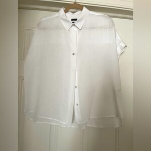 Tahari size M short sleeve linen shirt